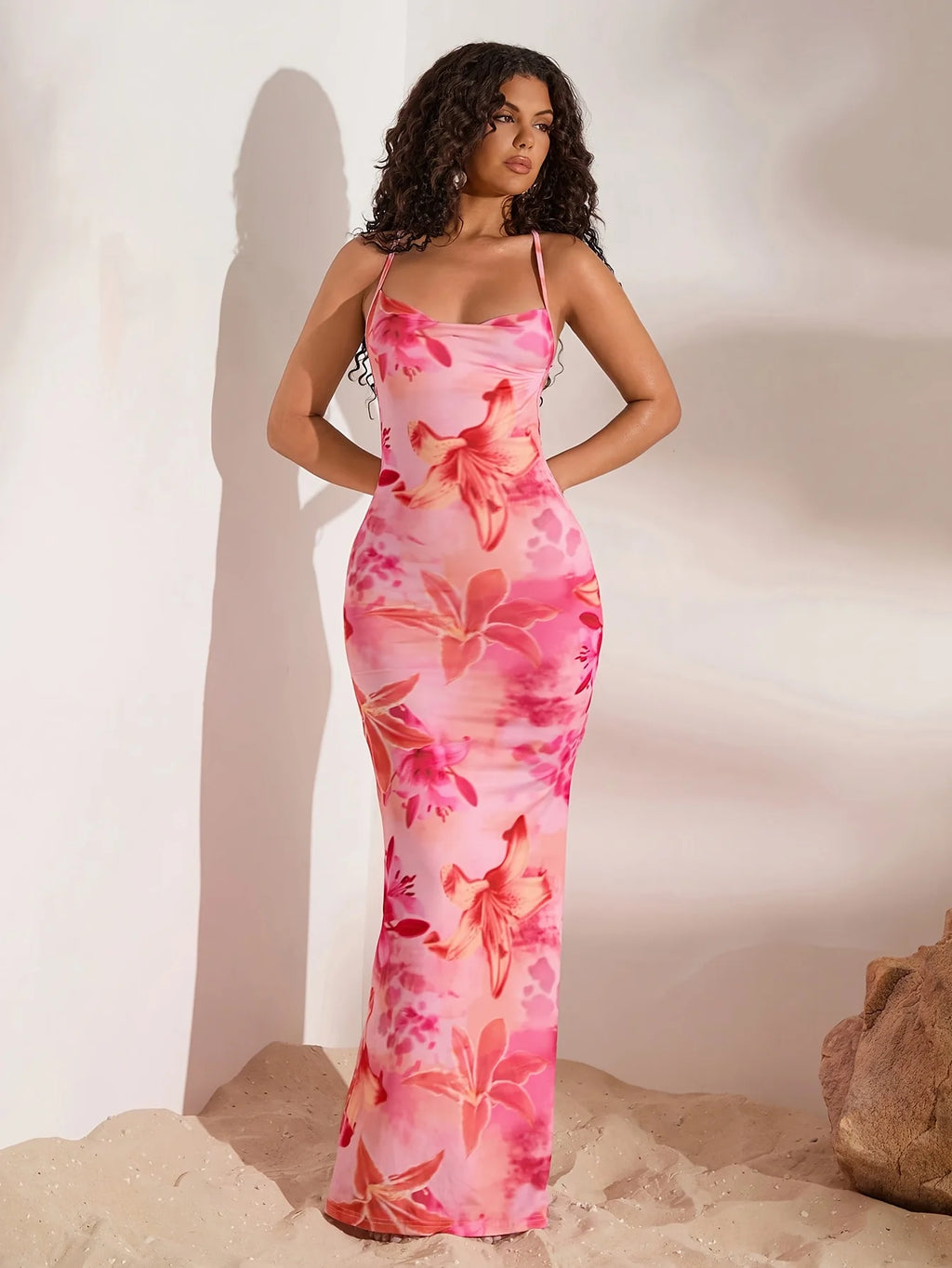 Vestido Sirena Elegante con Hombros Descubiertos - Estampado Floral Rosa VOPLOO